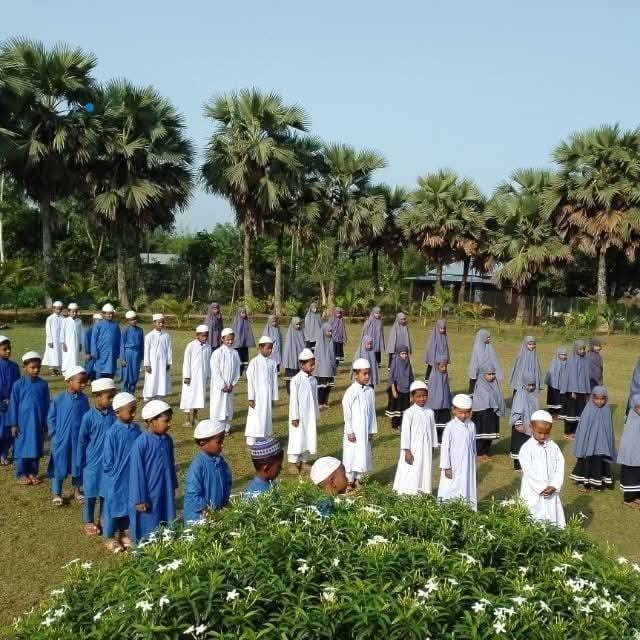 মারকাযুল কুরআন মাদ্রাসার ছাত্রবৃন্দ